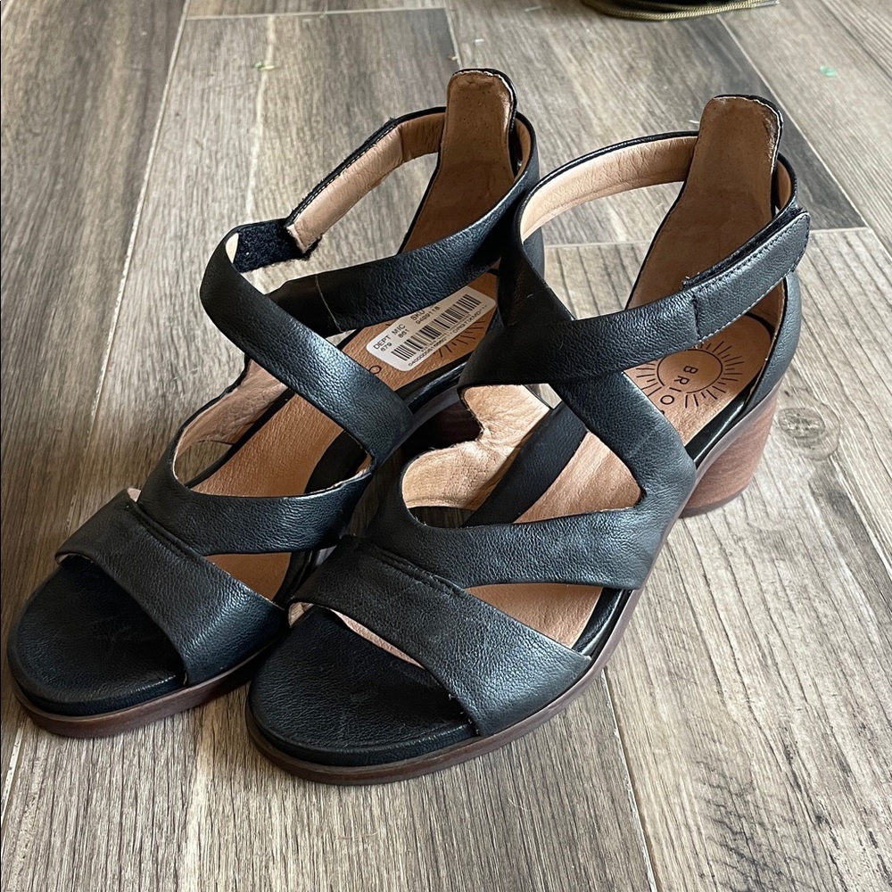 Brioso Stylish Black Leather Sandals sz 8M